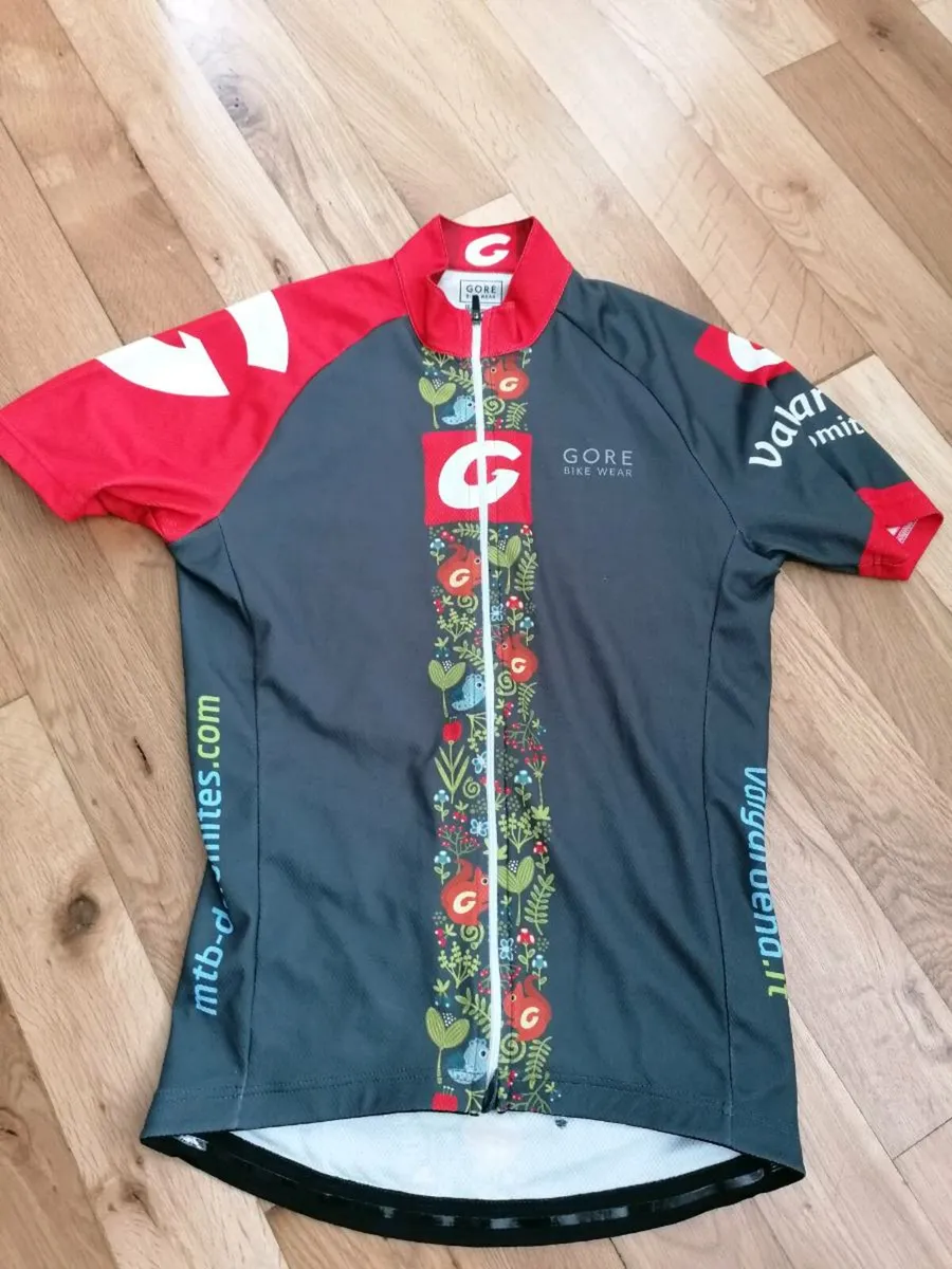 Cycling tops - Image 2