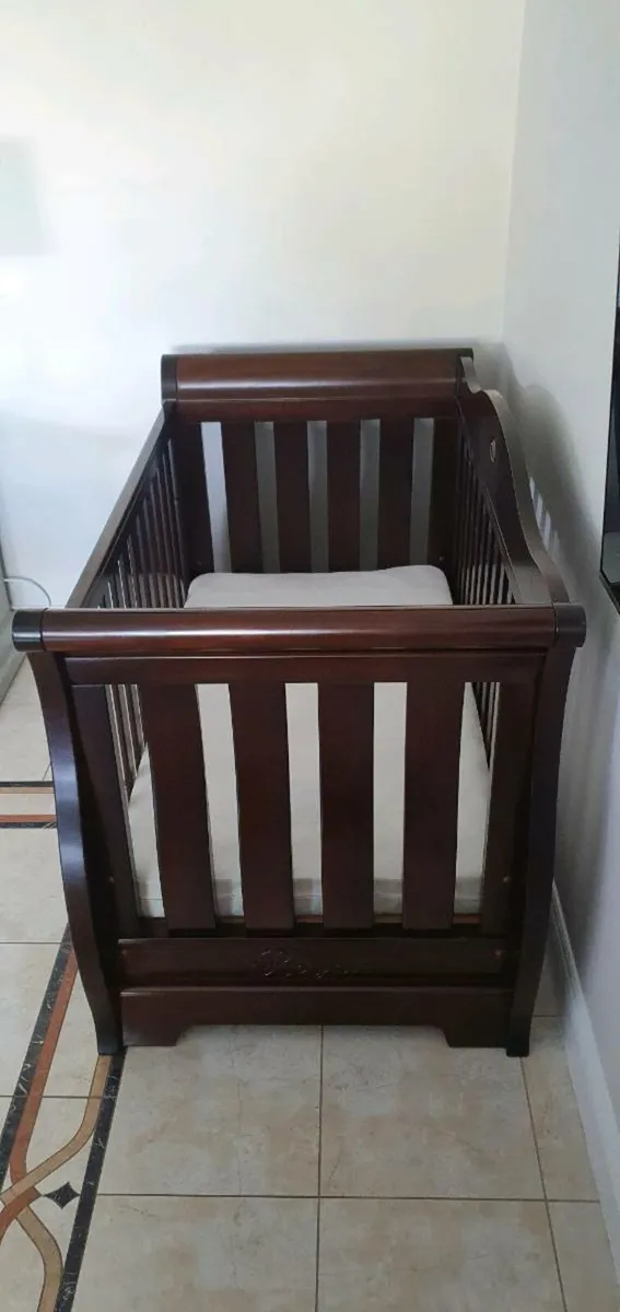 Sleigh Royale Cot Bed for sale - Image 4