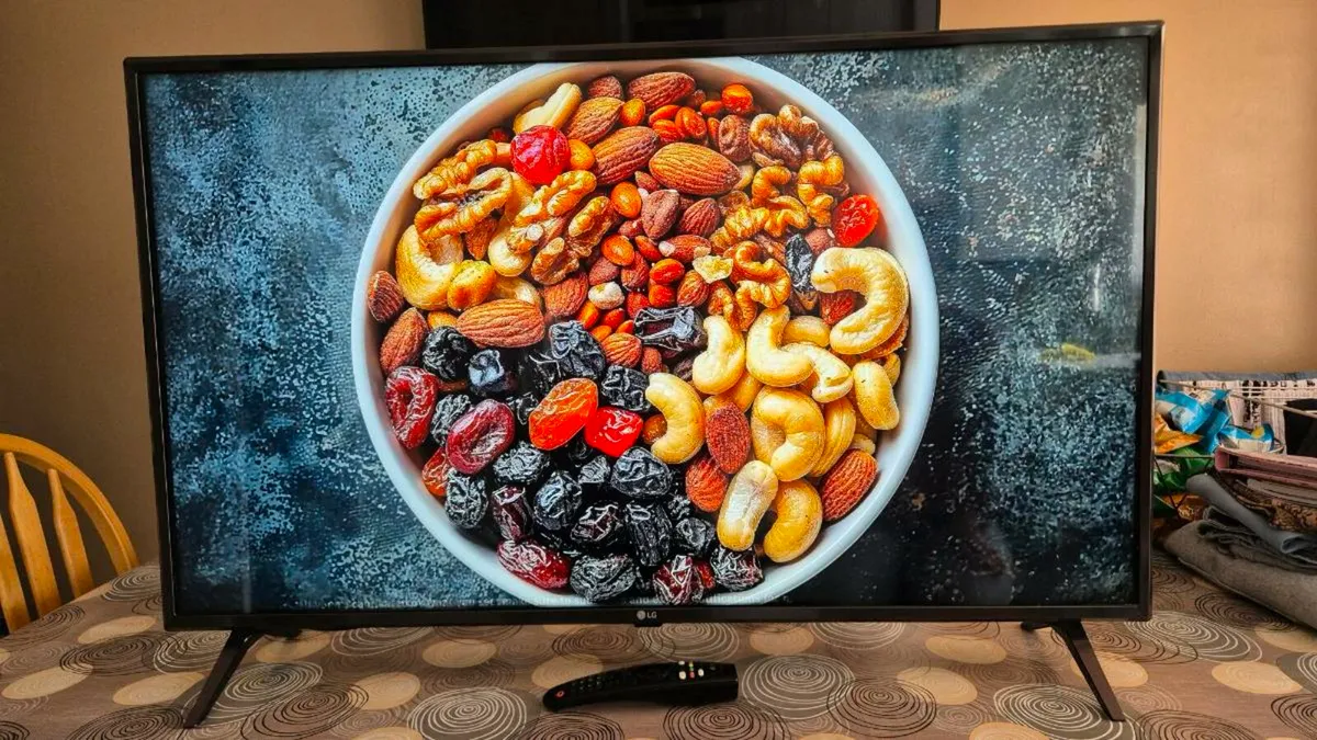LG 43 inches 4K Ultra HD Smart TV - Image 2