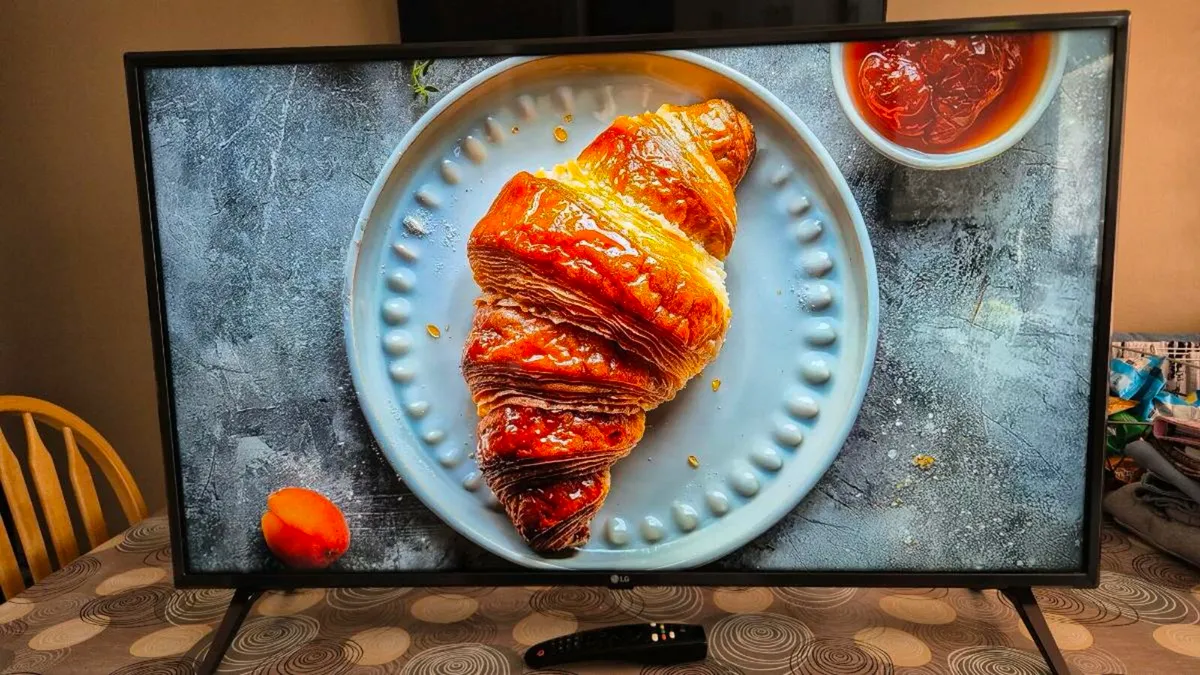 LG 43 inches 4K Ultra HD Smart TV - Image 3