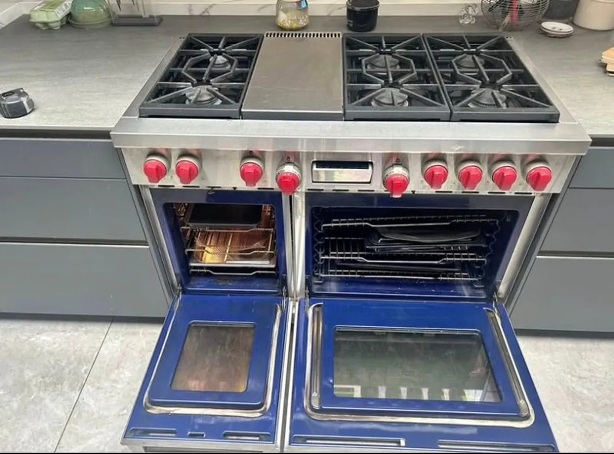Wolf Range cooker - Image 1