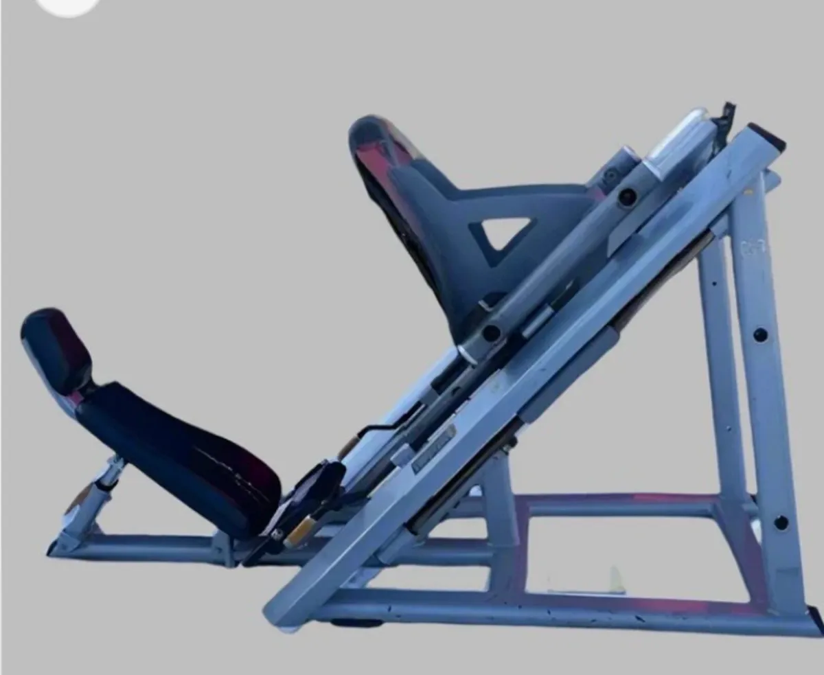 Precor plate loaded leg press - Image 1