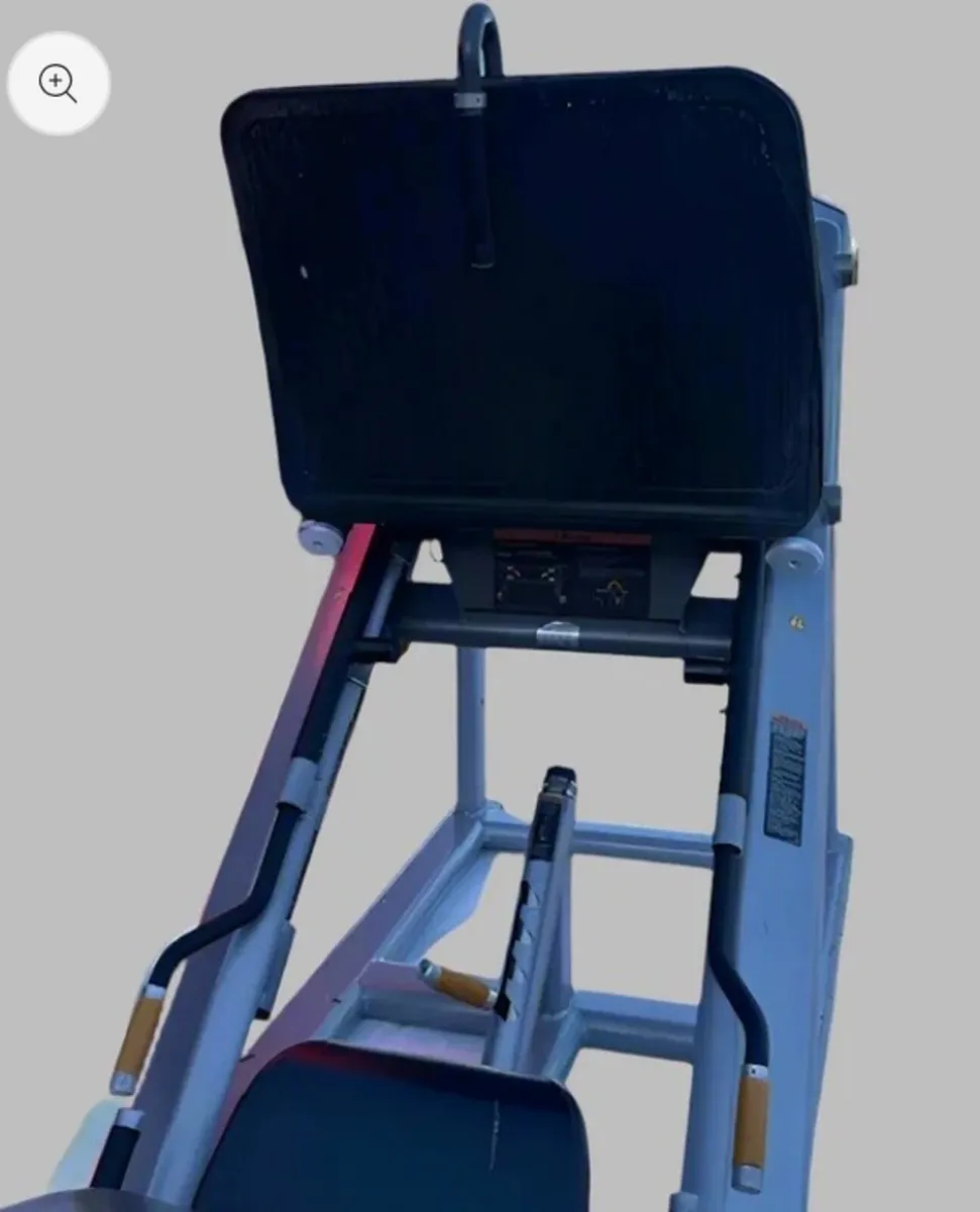 Precor plate loaded leg press - Image 4