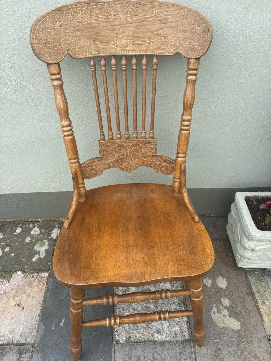 Table chairs - Image 2