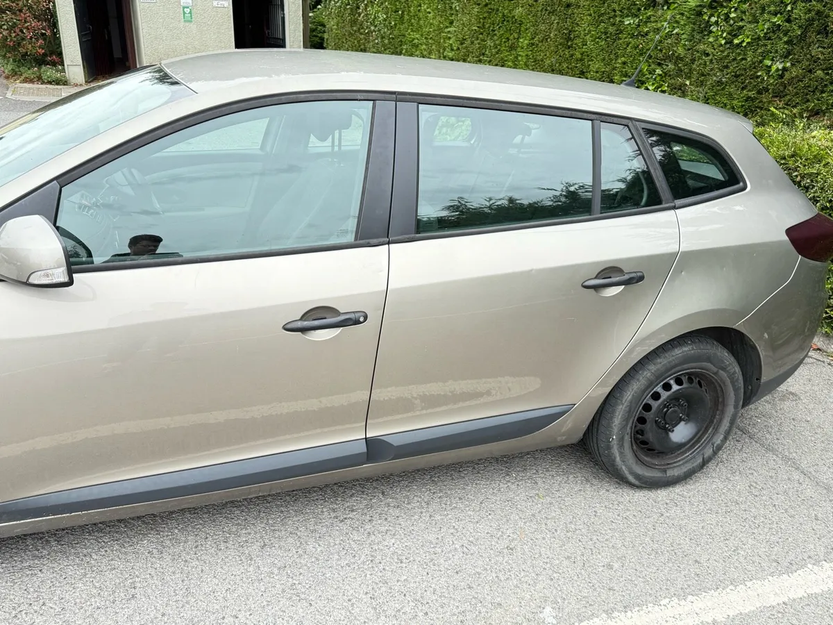 2010 Renault Megan NCT 04/26 Tax 12/25 - Image 3