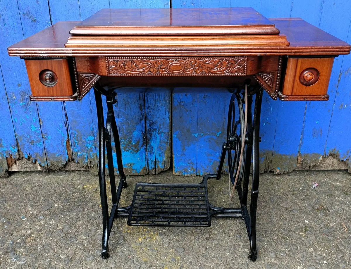 Antique Sewing Machine - Image 4