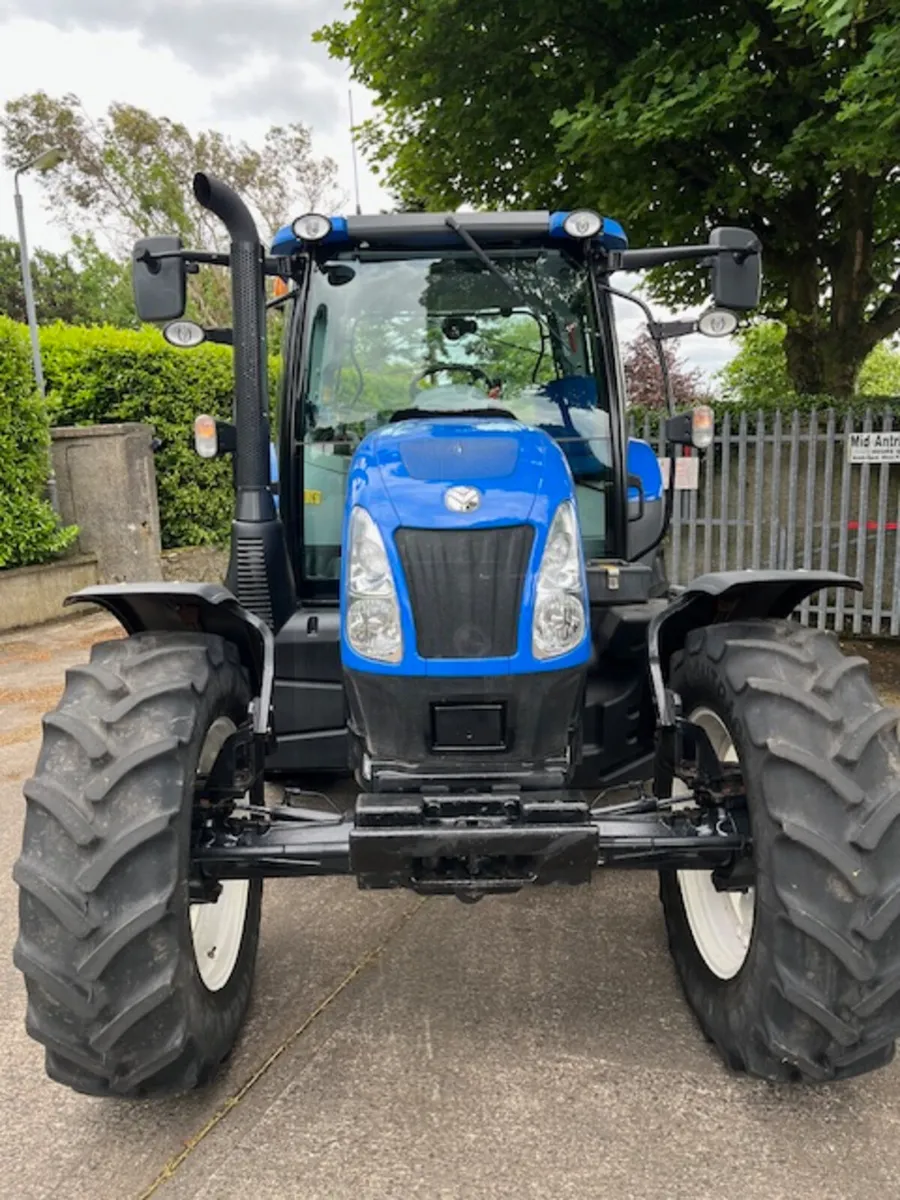 2012 New Holland T6.165 Dual Command 40k 4wd - Image 2