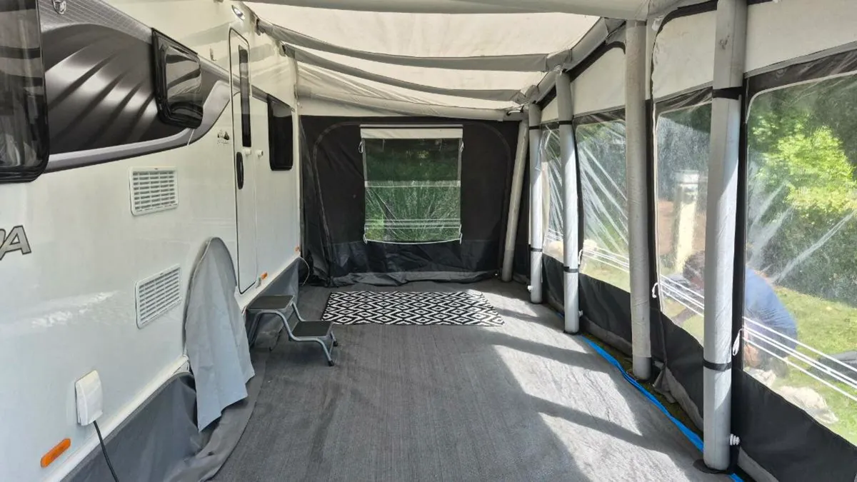 Swift Europa 6 berth Caravan 2020 - Image 4