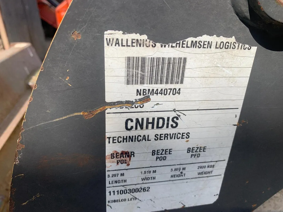 NEW HOLLAND 215 SKIDSTEER - Image 4