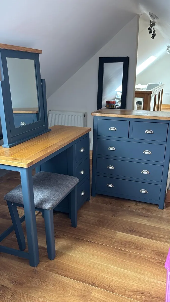 Dresser and Drawers set - Image 4