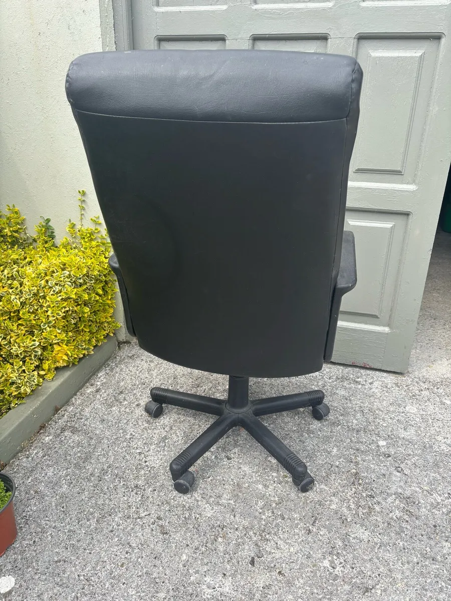 Office chair - Image 3