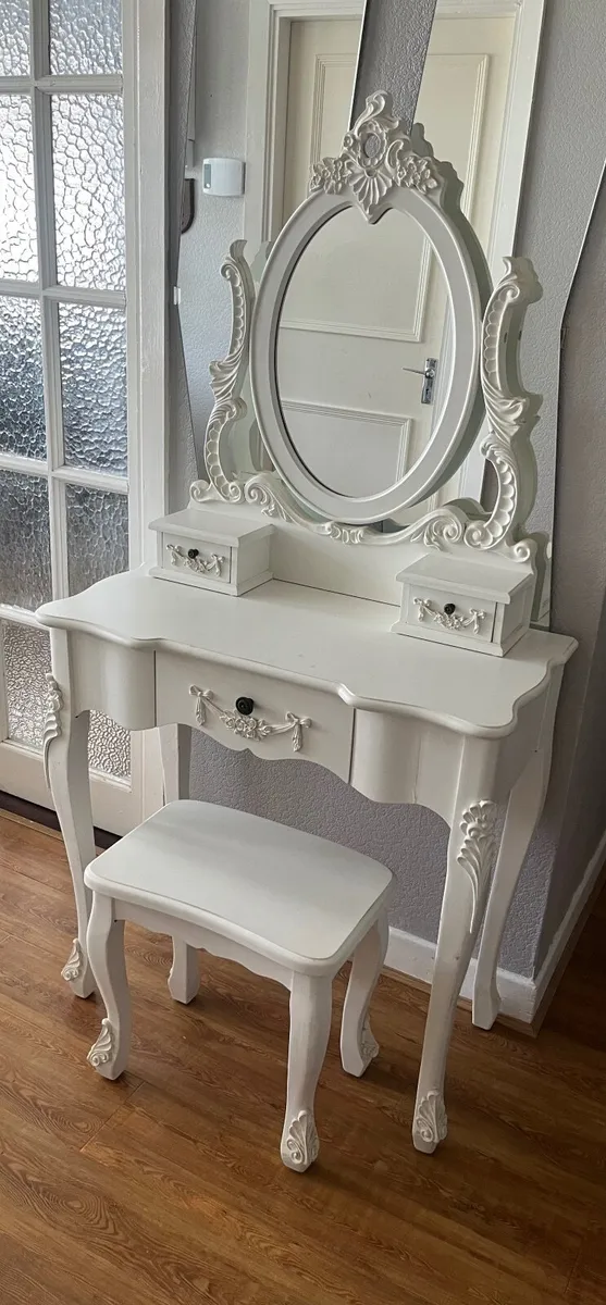 Dressing Table - Image 1