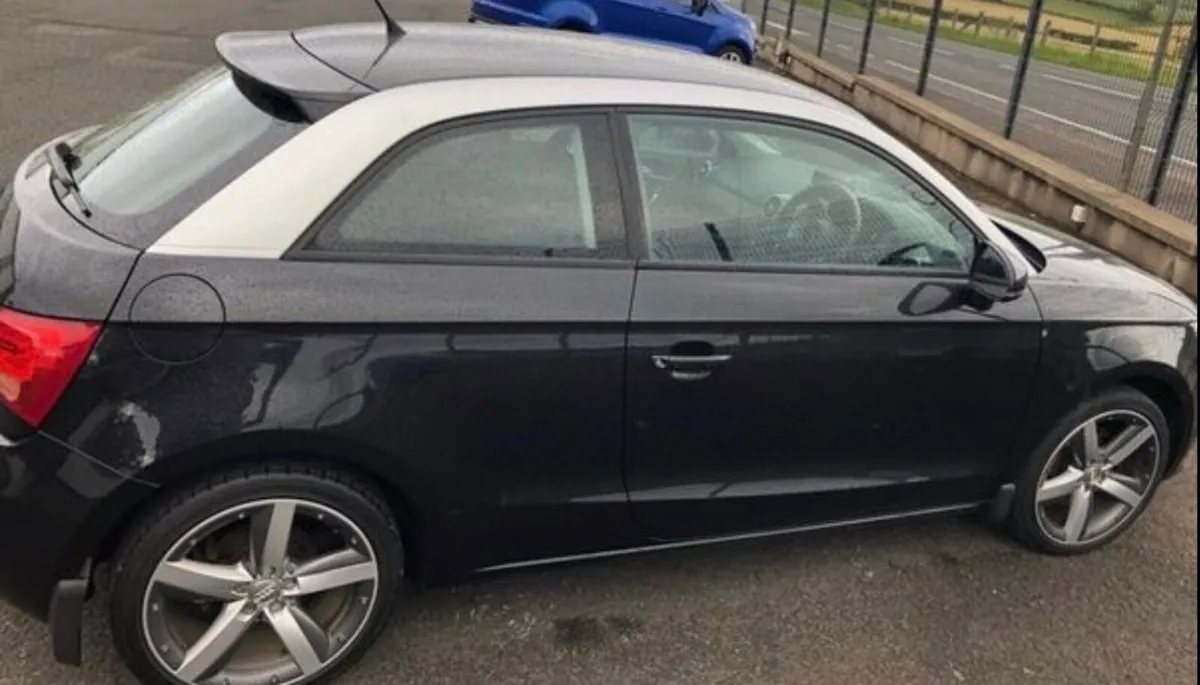 Car - Image 4