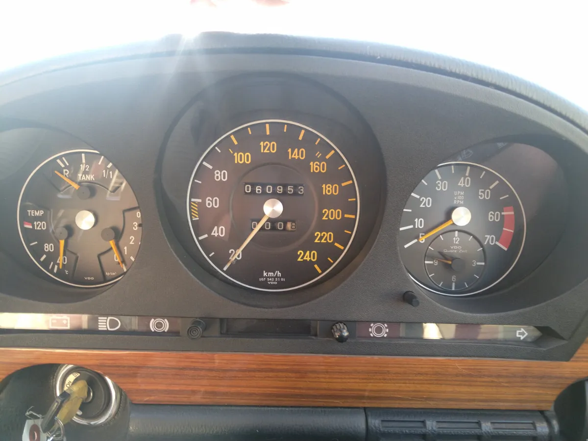 1975 Mercedes-Benz 450 SEL - Image 2