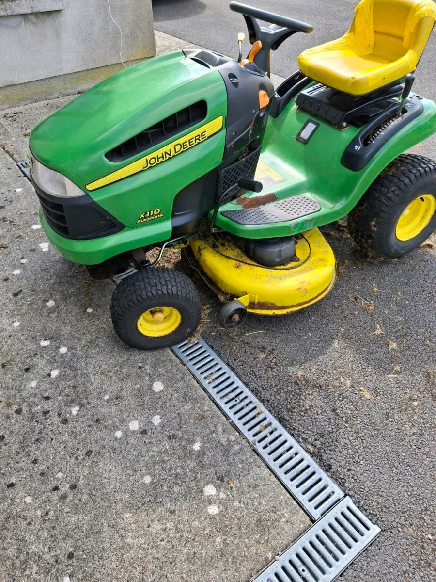John deere ride on mower - Image 2