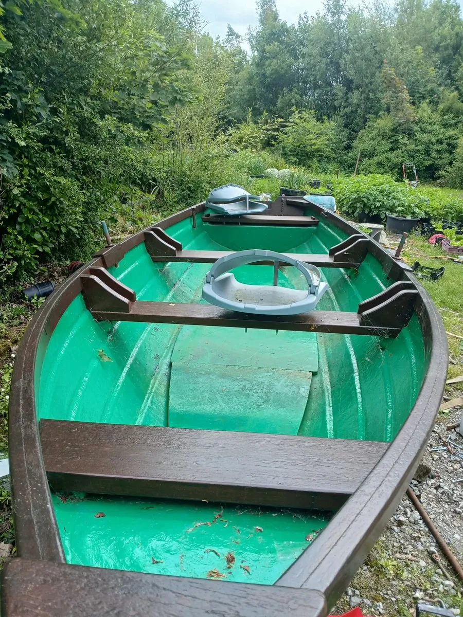 Lake boat - Image 2