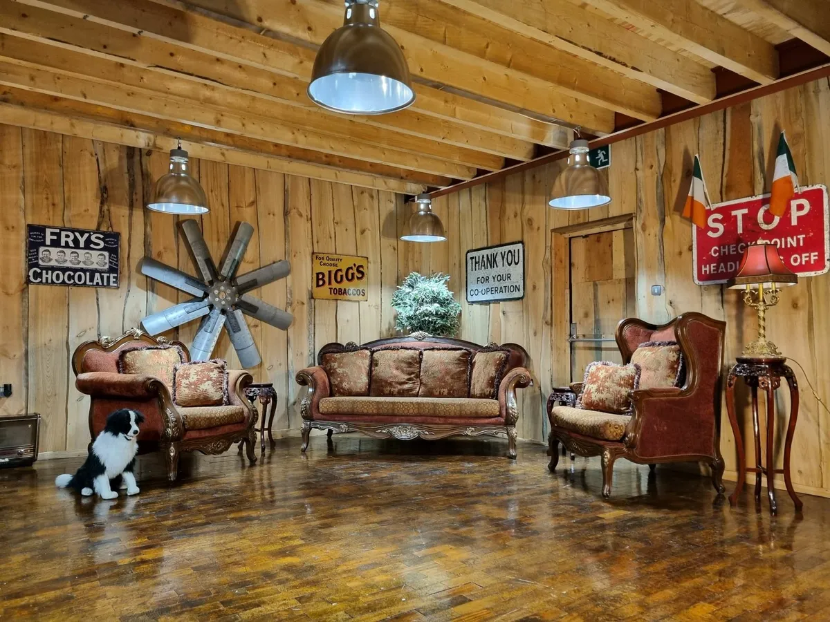 Large Reproduction Suite - Image 2