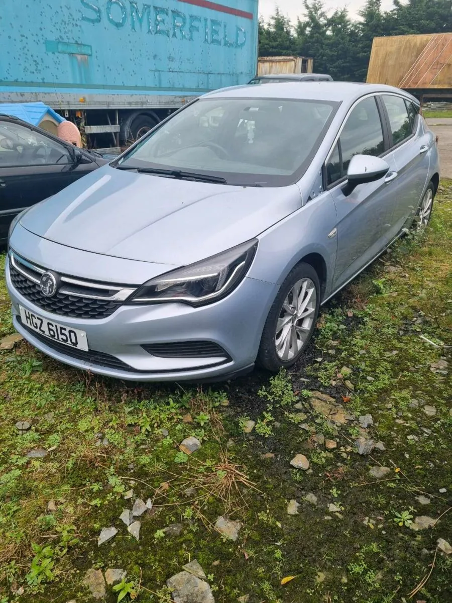17 vauxhall astra - Image 1