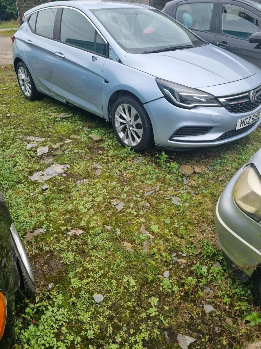 17 vauxhall astra - Image 2