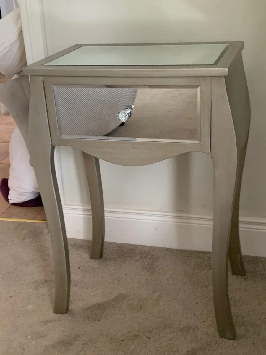 Hall table