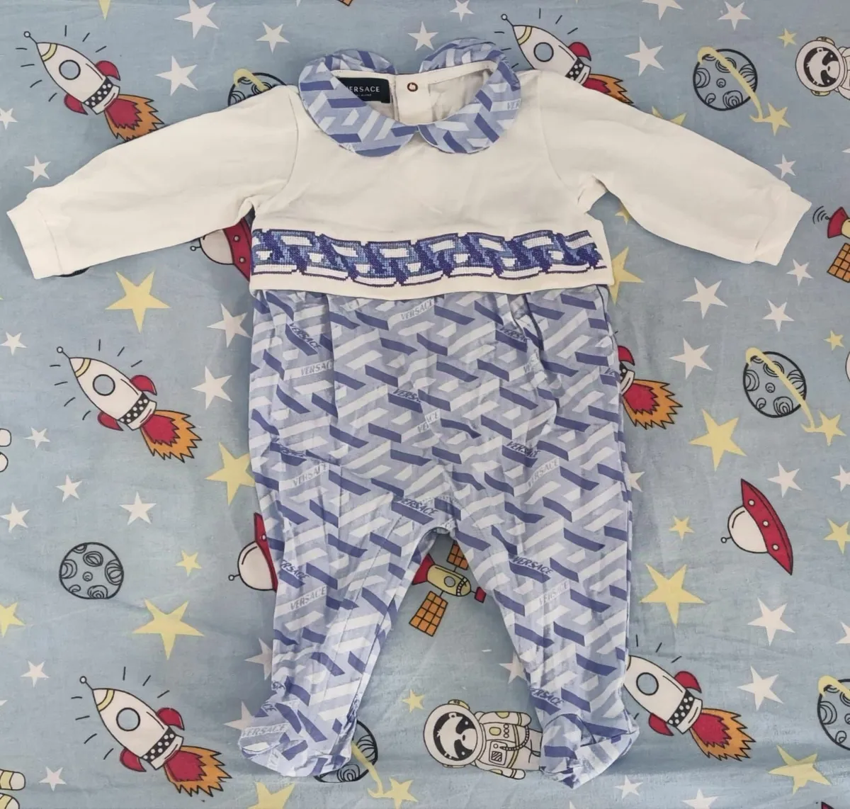 Versace Babygrow NEW - Image 3