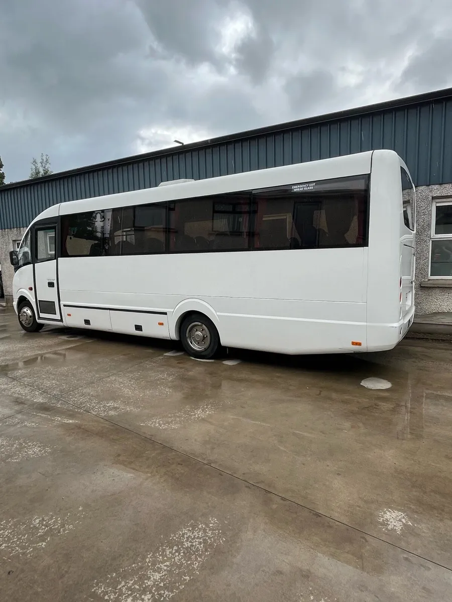 Mercedes Cheetah 33 Seater - Image 2