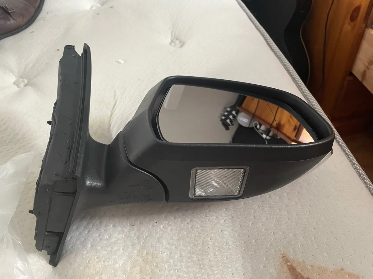 Ford Focus driver side door mirror - Image 3