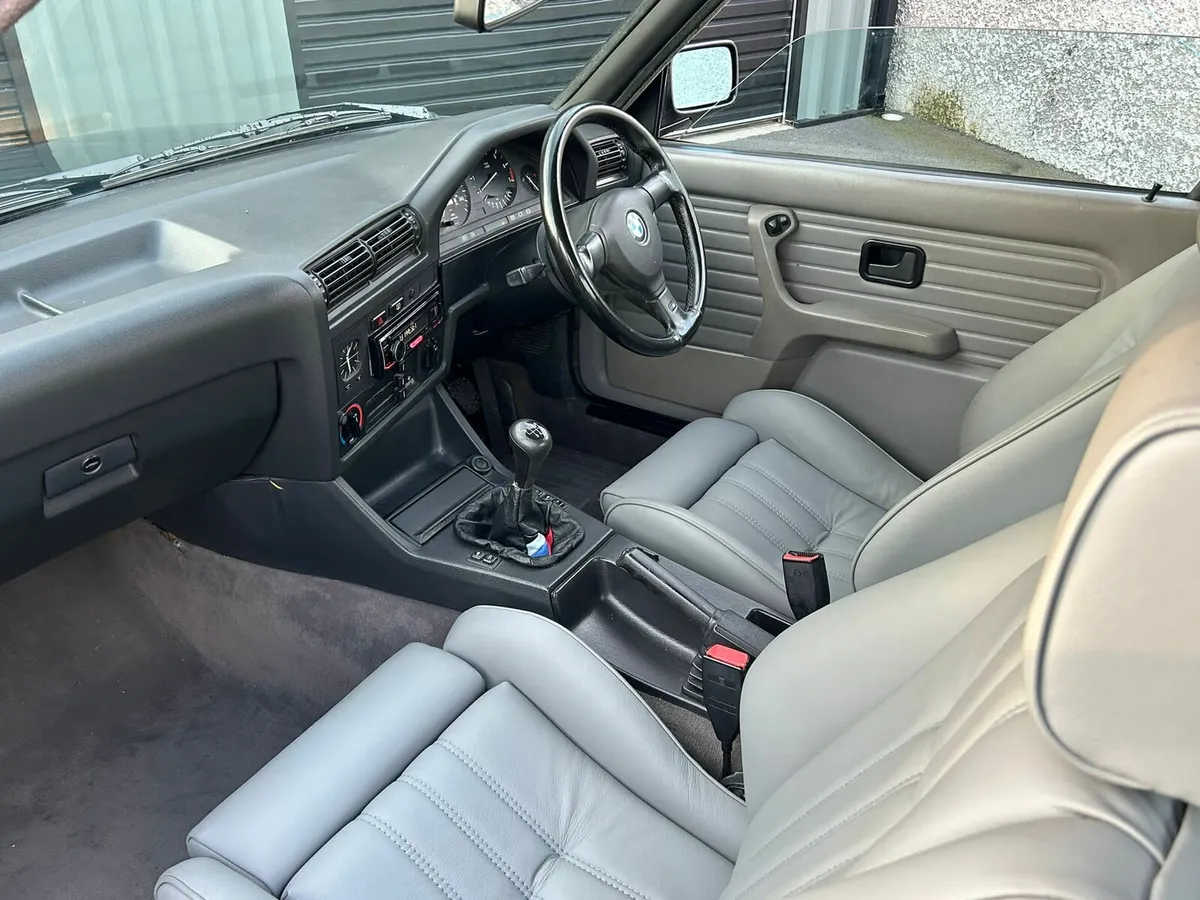 325i Sporth - Image 2