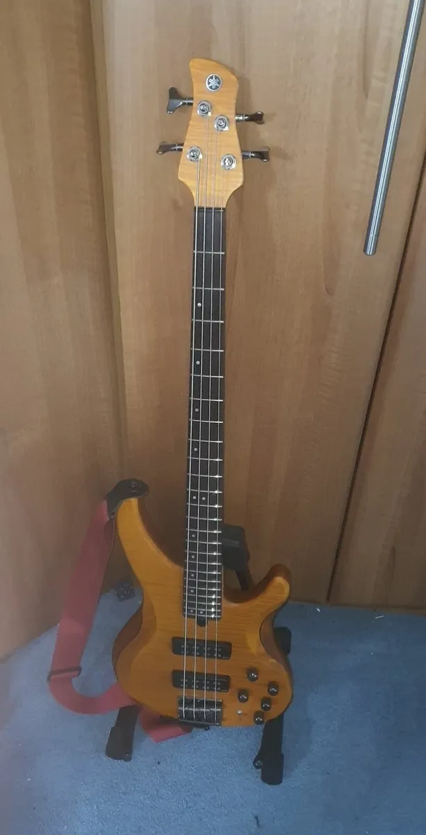 Yamaha TRBX 604 electric bass - Image 1