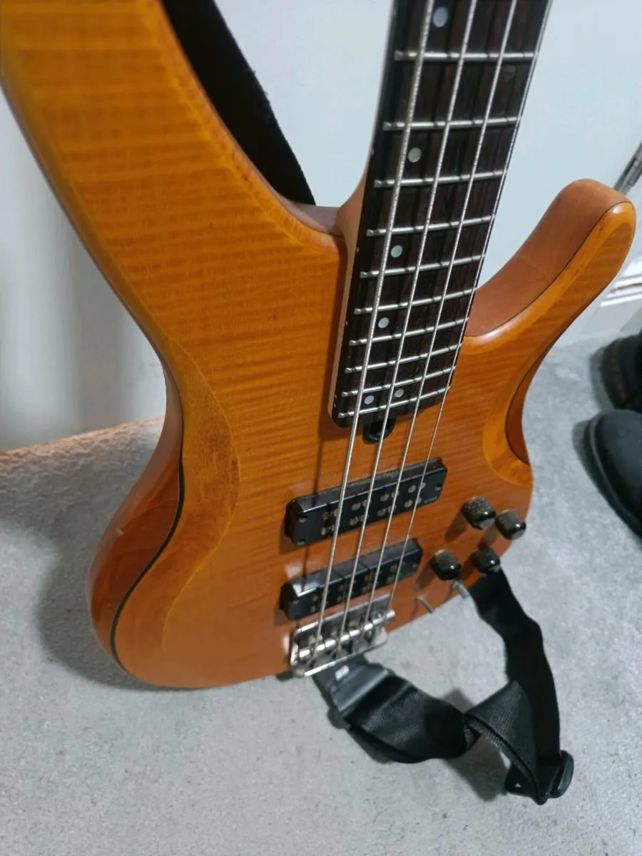 Yamaha TRBX 604 electric bass - Image 3