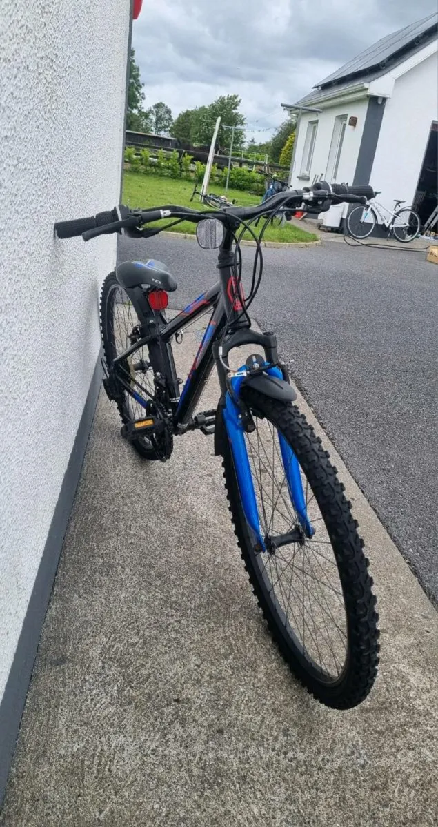 Boys bicycle suitable for 12yr - Image 2