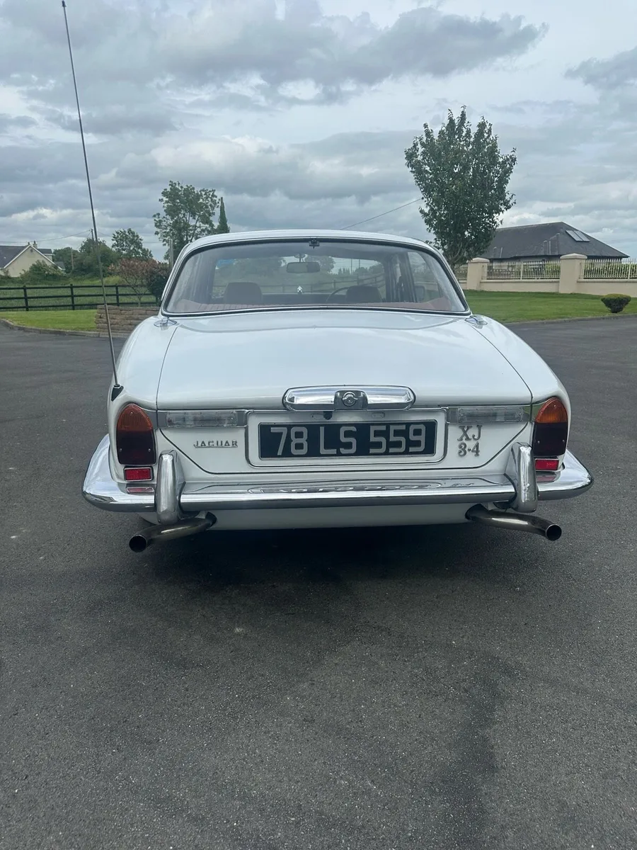 Car - Image 3