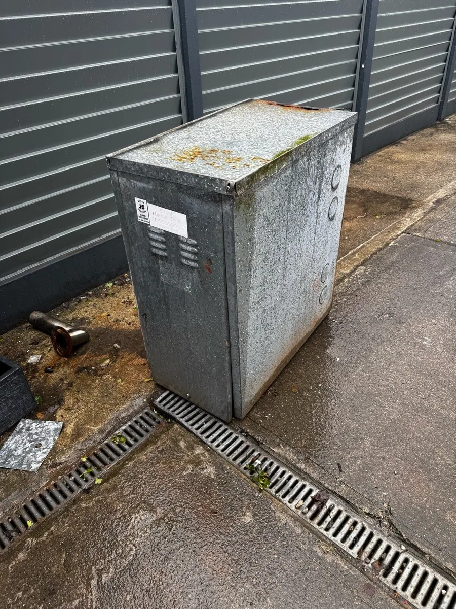 Oil boiler - Image 1