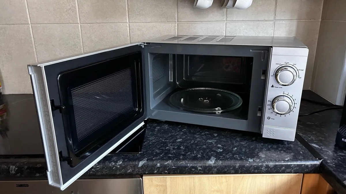 Dimplex 20 Lt Microwave - Image 3