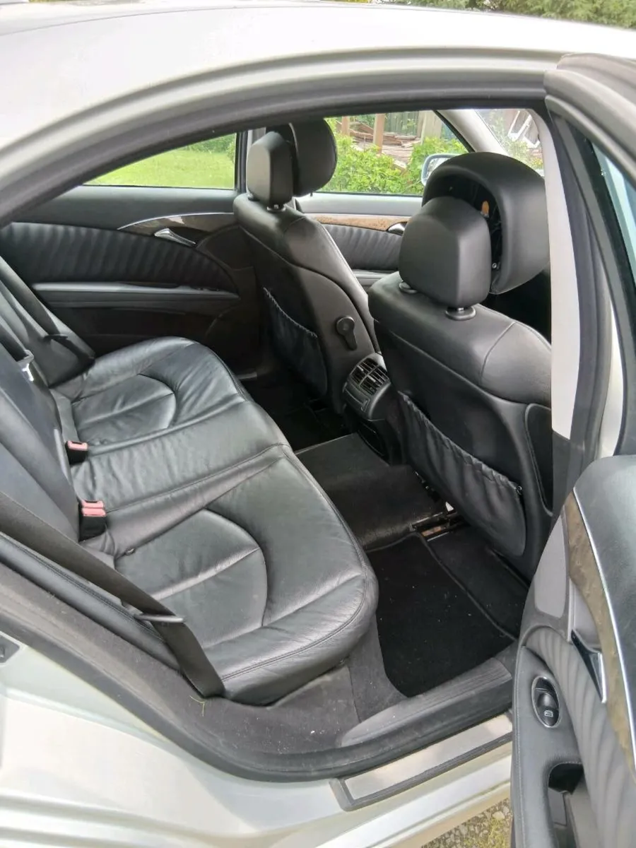 MERCEDES E 220 CDI - Image 4