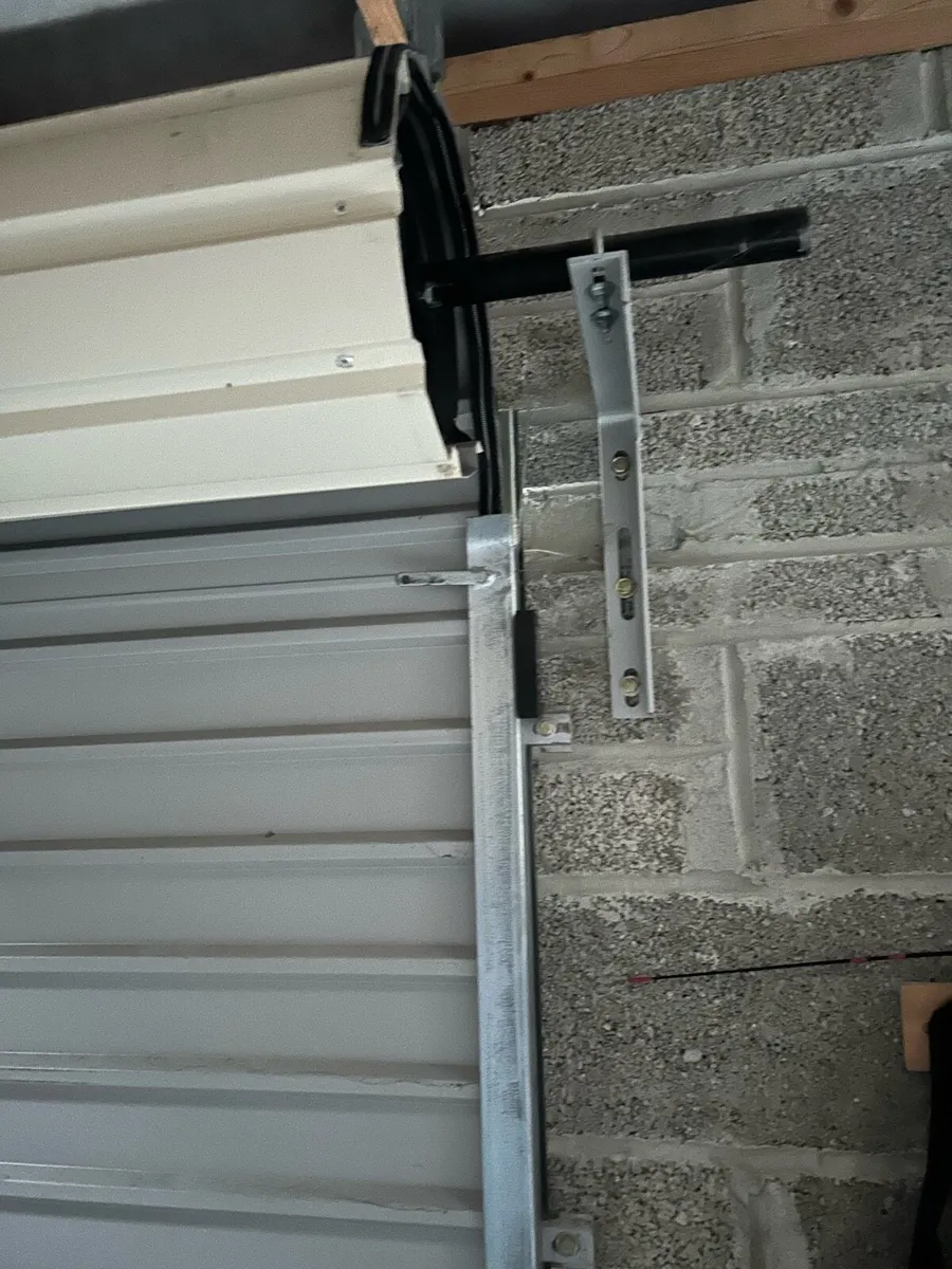 Roller shutter garage door - Image 3