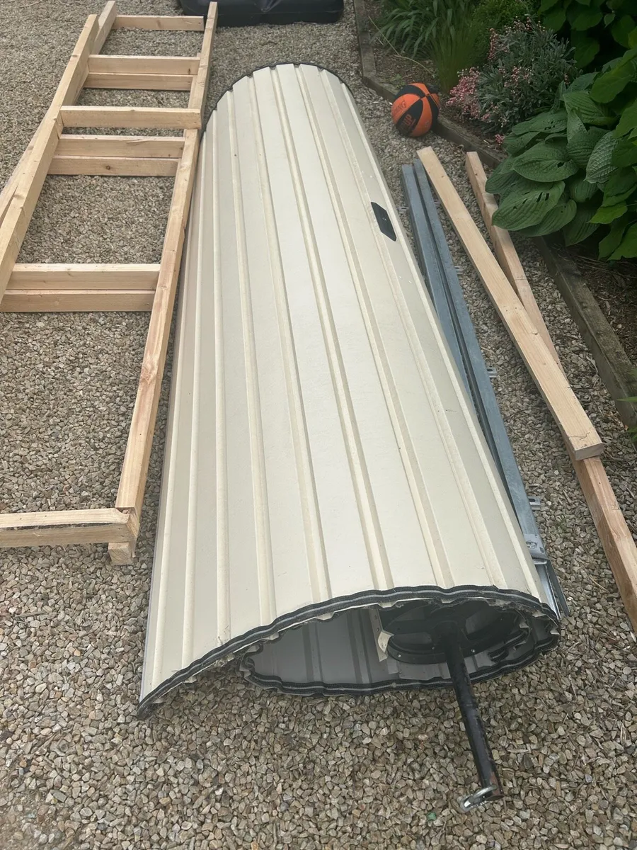 Roller shutter garage door - Image 4
