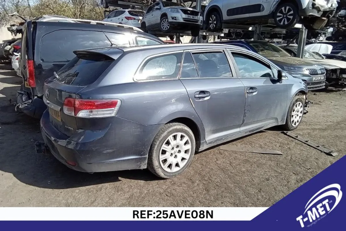 2012 TOYOTA AVENSIS BREAKING FOR PARTS - Image 1