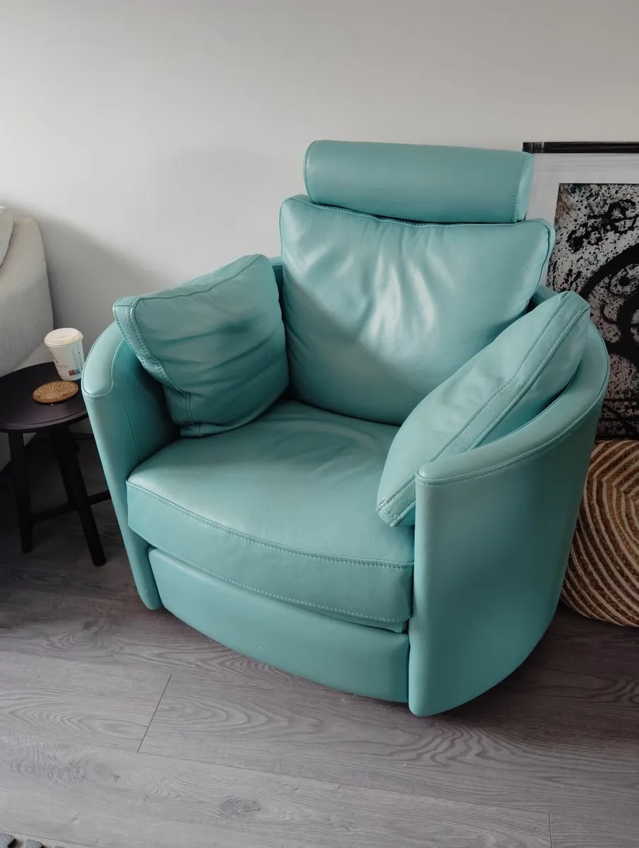 FAMA Leather Moon Chair Electric Recliner - Image 2