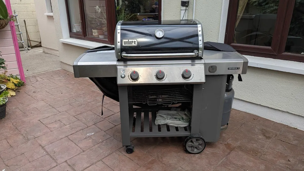 Weber Genesis 3 Gas Barbaque - Image 2