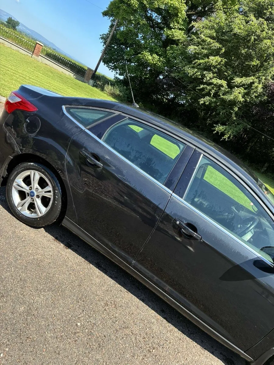 2012 Ford Focus, 1.6 L - Image 2
