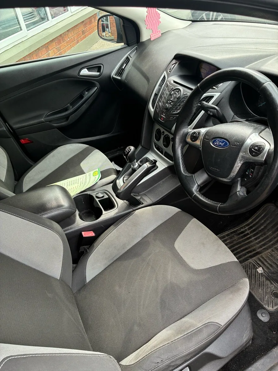 2012 Ford Focus, 1.6 L - Image 4