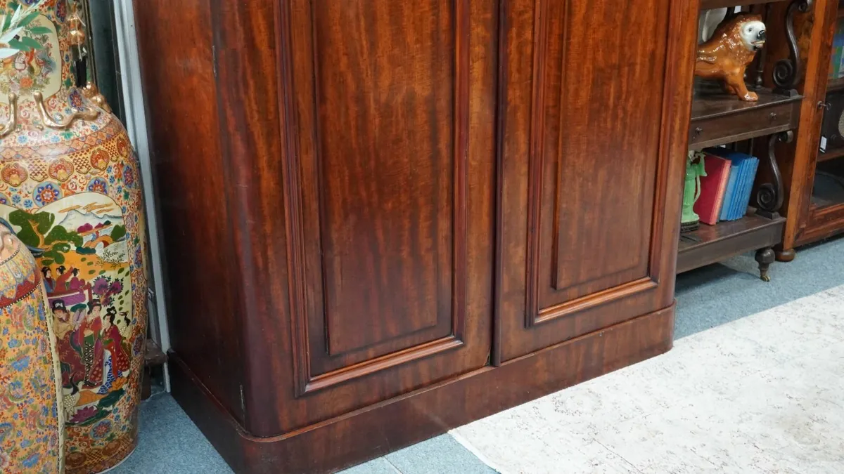 Original Victorian Mahogany Wardrobe c.1860 - Image 4