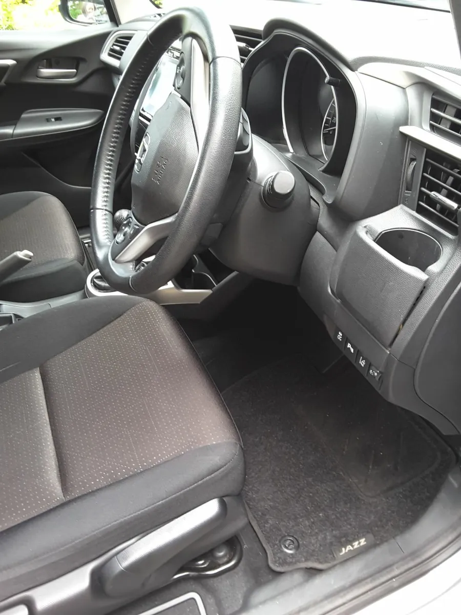 Honda Jazz 2015 - Image 3