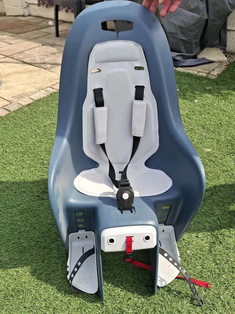 Child bike seat - Image 1