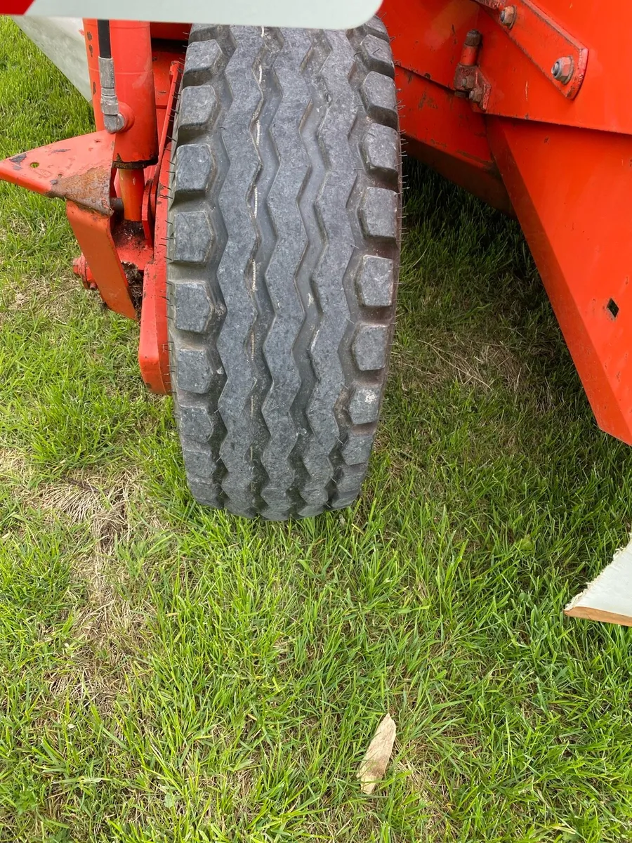 Kuhn FC250G - Image 4
