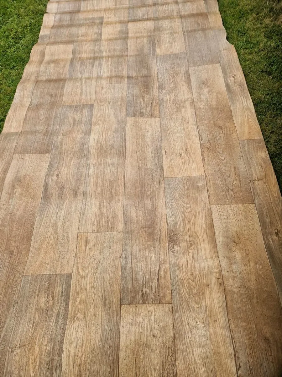 Laminate  vinyl floor covering - Image 1