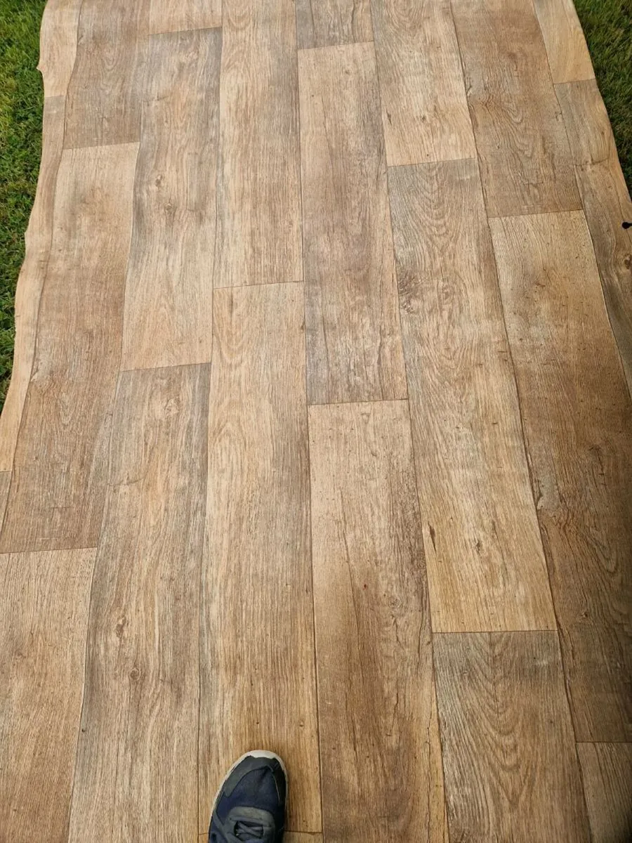 Laminate  vinyl floor covering - Image 2