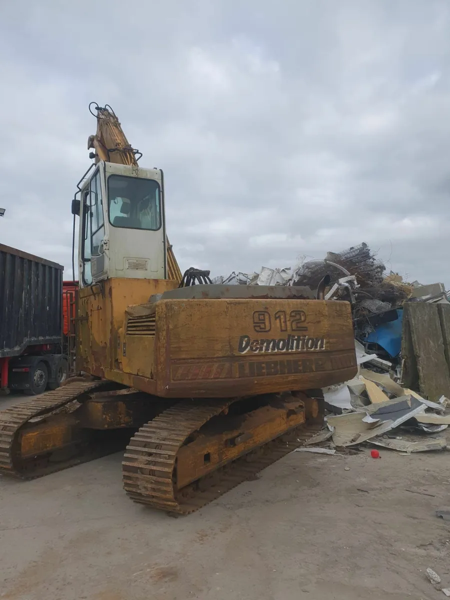 Liebherr R912 - Image 2