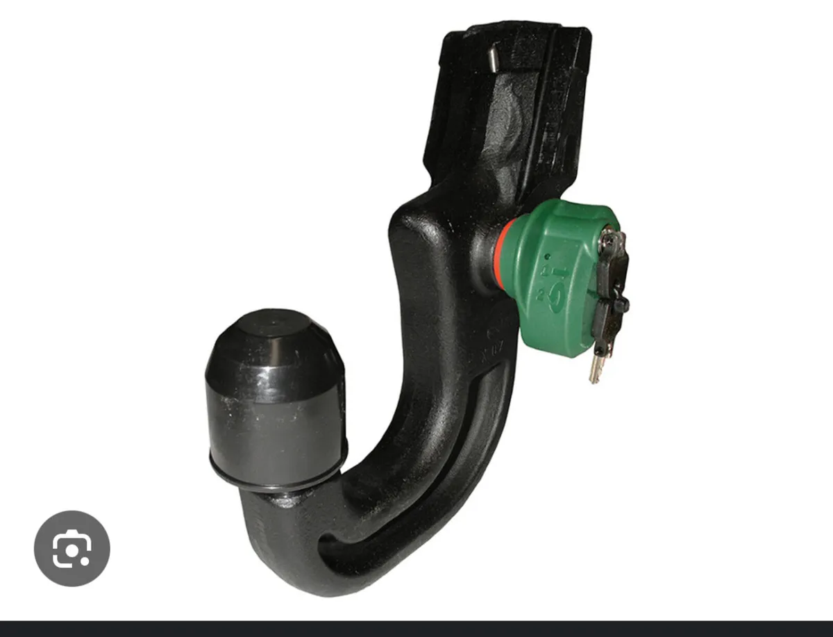 Land Rover detachable hitch